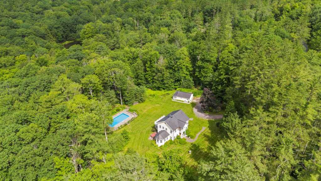11 Grogkill Road, Woodstock, NY 12495