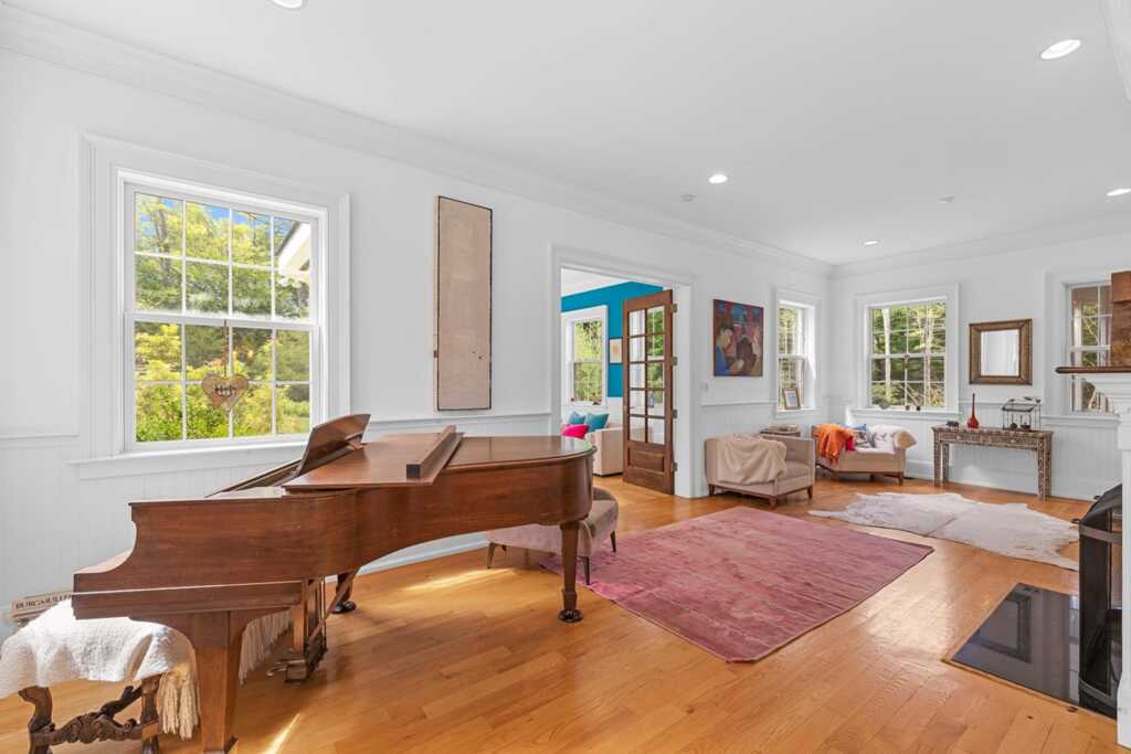 11 Grogkill Road, Woodstock, NY 12495 - Photo 4 of 45