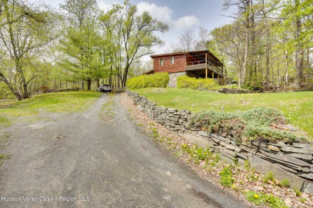 3 Centerville Church Road, Saugerties, NY 12477 - Photo 4 of 44