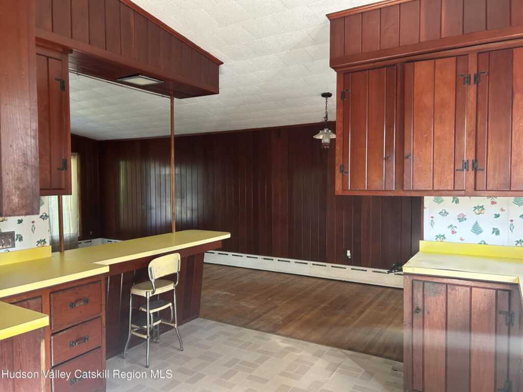 9 Lighthouse Drive, Saugerties, NY 12477 - Photo 3 of 16
