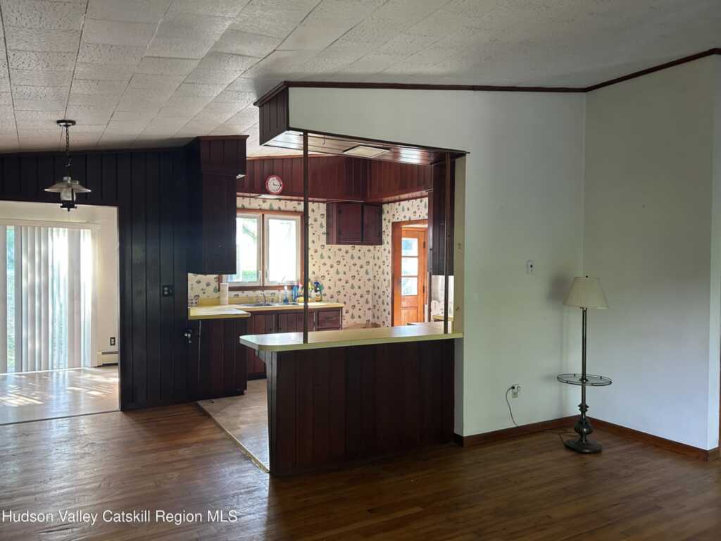 9 Lighthouse Drive, Saugerties, NY 12477 - Photo 4 of 16