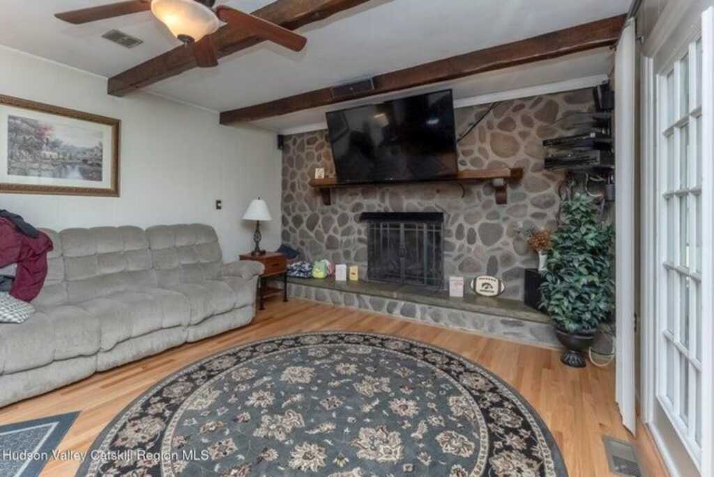 135 Hilltop Road, Saugerties, NY 12477 - Photo 22 of 48