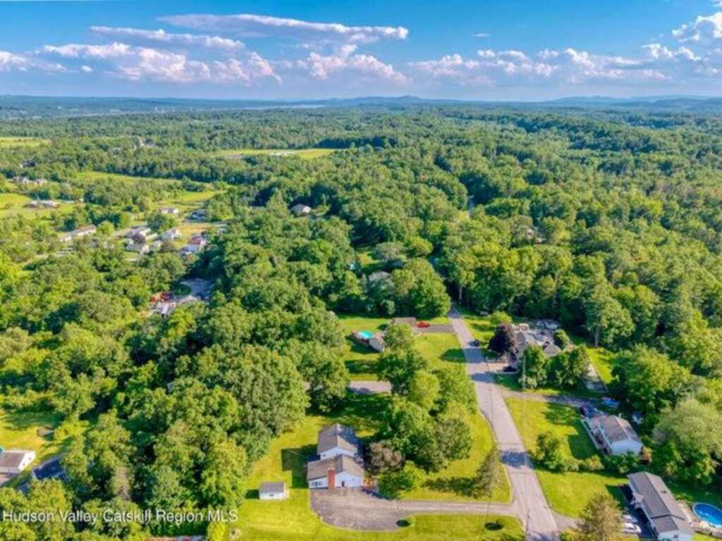 135 Hilltop Road, Saugerties, NY 12477 - Photo 45 of 48