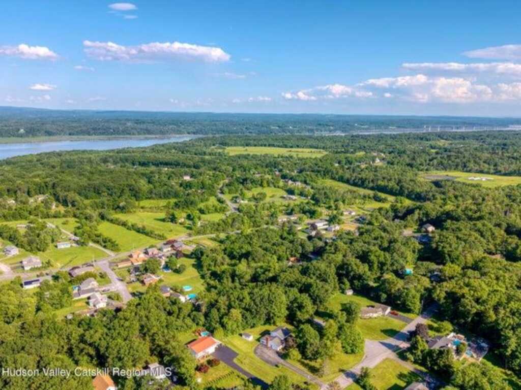 135 Hilltop Road, Saugerties, NY 12477 - Photo 46 of 48