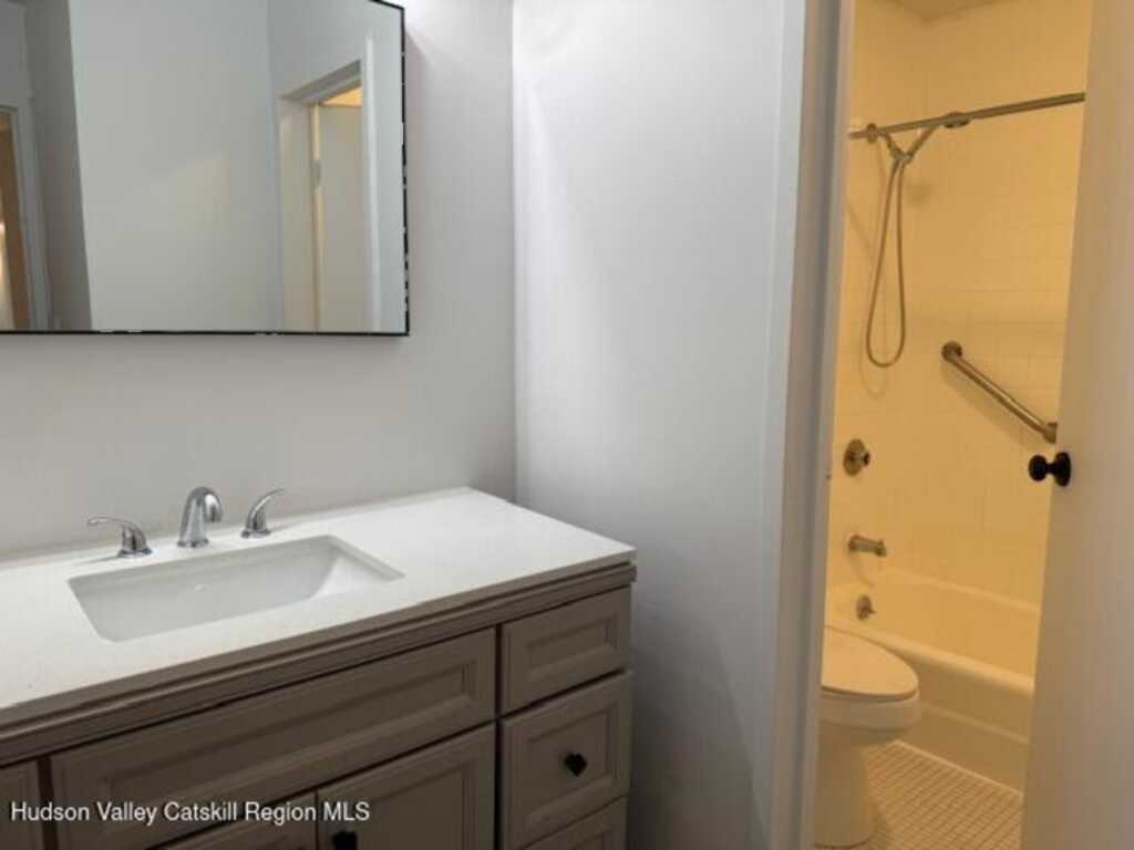 500 Washington Avenue, Unit #12d, Kingston, NY 12401 - Photo 11 of 12
