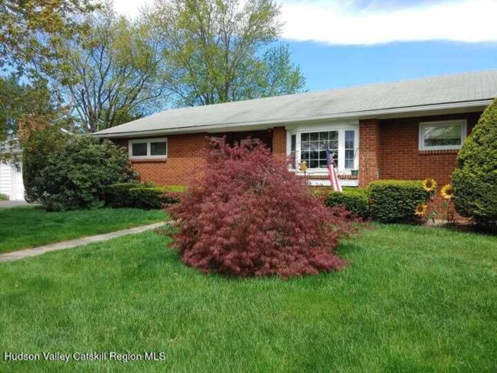 36 Finger Street, Saugerties, NY 12477 - Photo 3 of 25