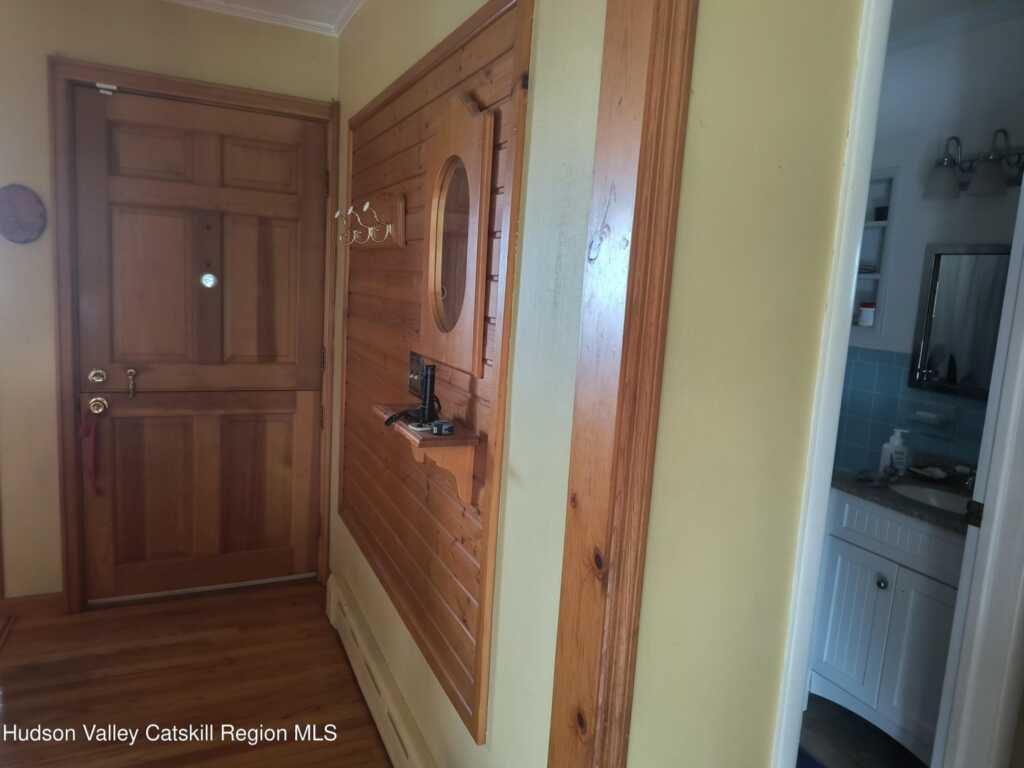 36 Finger Street, Saugerties, NY 12477 - Photo 4 of 25
