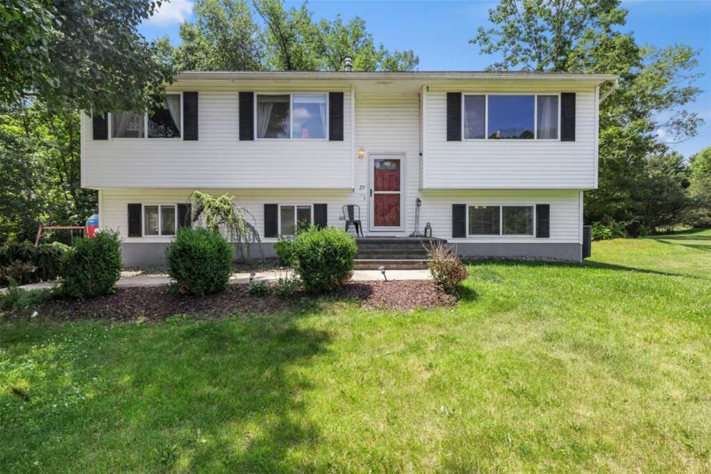 25 Terbar Loop, New Paltz, NY 12561