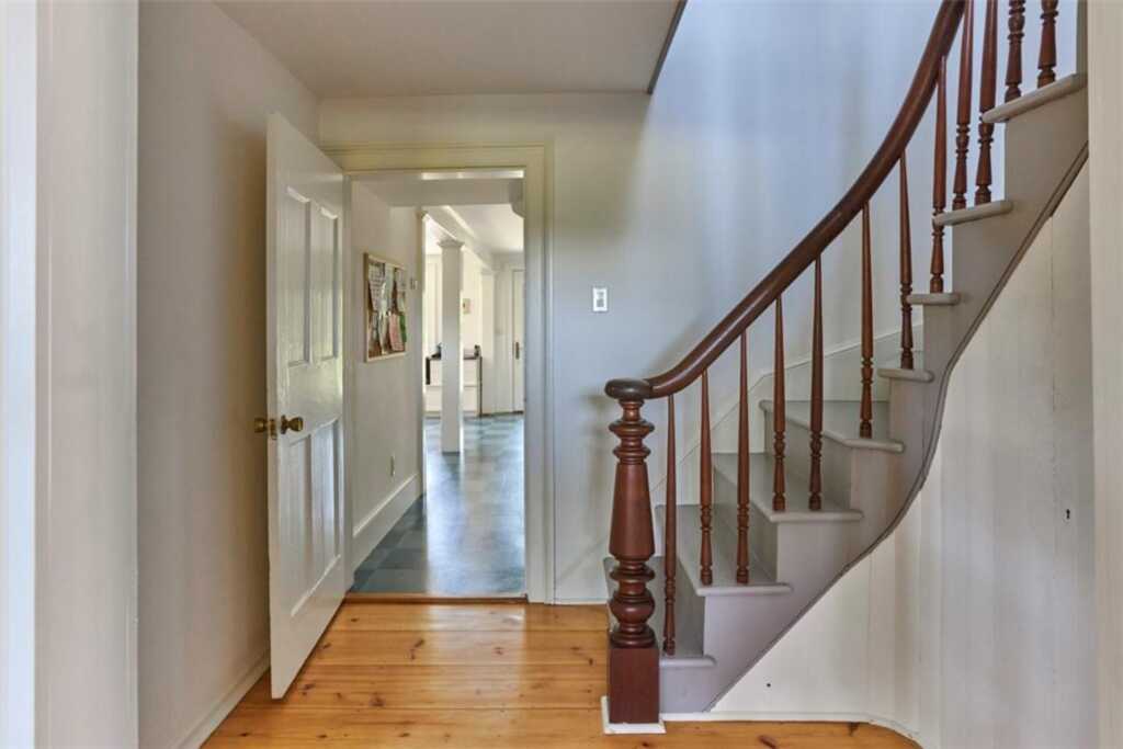108 Wey Road, Rhinebeck, NY 12572 - Photo 3 of 33