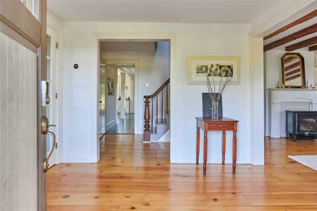 108 Wey Road, Rhinebeck, NY 12572 - Photo 5 of 33