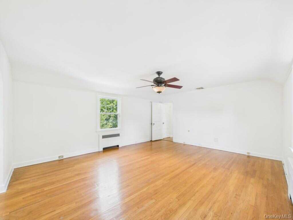 75 Lord Kitchener Road, New Rochelle, NY 10804 - Photo 26 of 47
