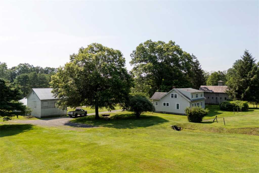 77 Old Post Road, Rhinebeck, NY 12572