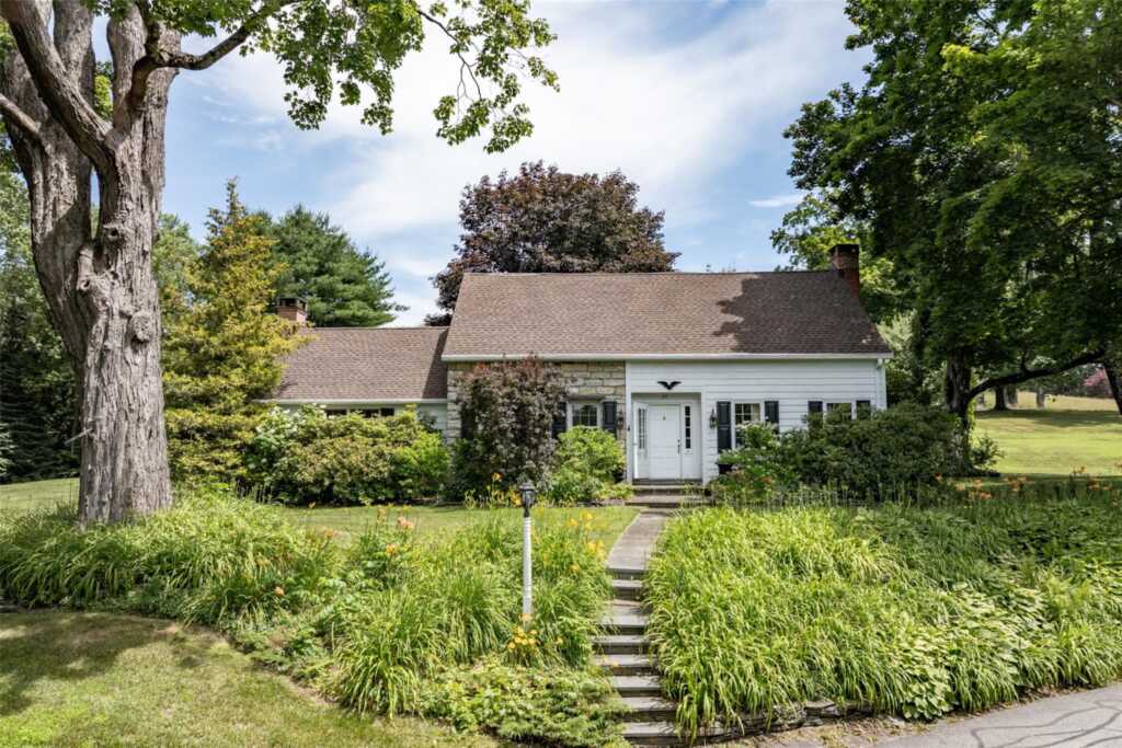 25 Zandhoek Road, Hurley, NY 12443