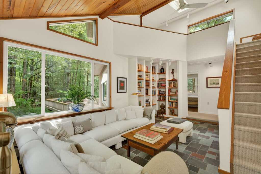 27 Old Wagon Road, Woodstock, NY 12498 - Photo 20 of 40