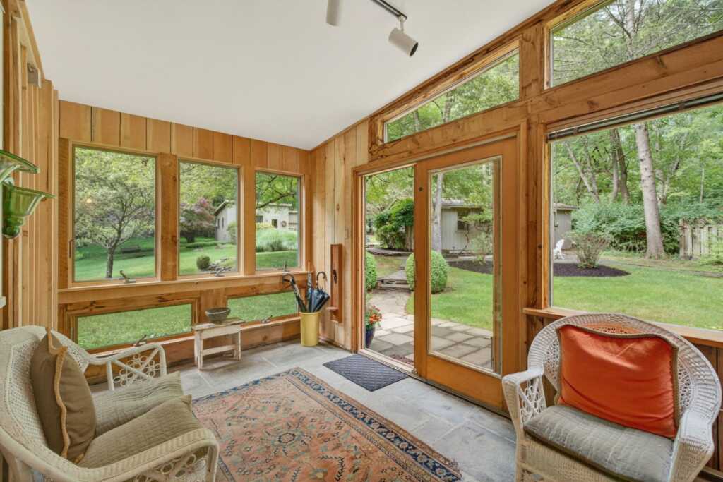 27 Old Wagon Road, Woodstock, NY 12498 - Photo 4 of 40