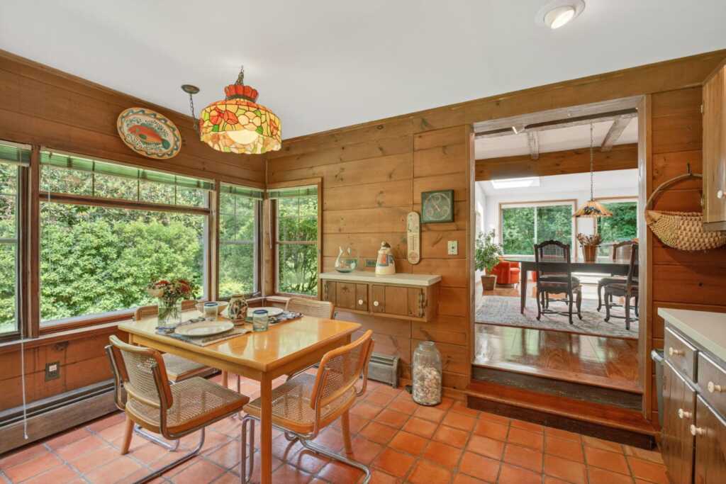 27 Old Wagon Road, Woodstock, NY 12498 - Photo 8 of 40