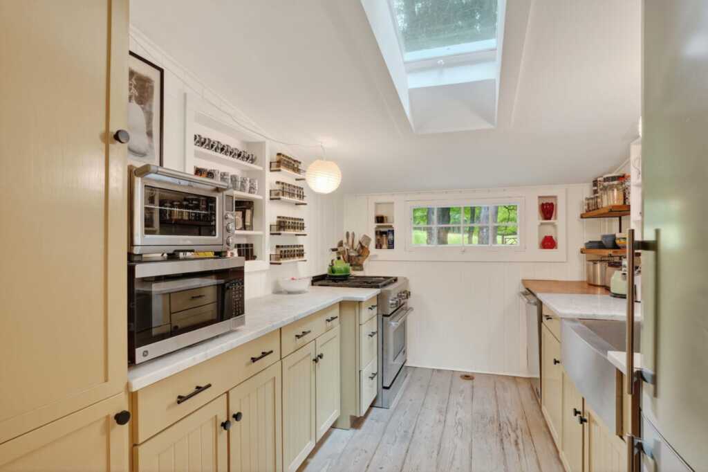 2318 Glasco Turnpike, Woodstock, NY 12498 - Photo 12 of 28