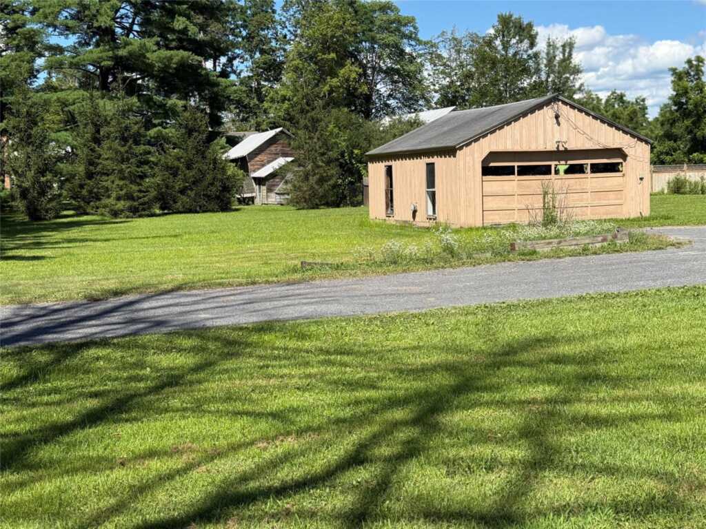 255-257 Mill rd. Mill, Rhinebeck, NY 12572 - Photo 6 of 11