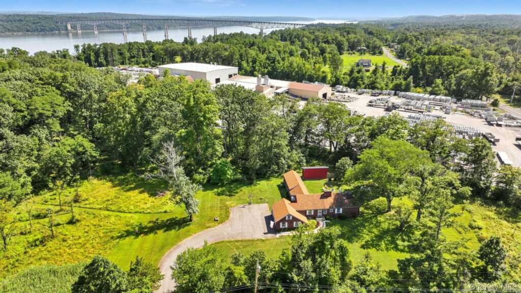 620 Ulster Landing Road, Saugerties, NY 12477 - Photo 9 of 41