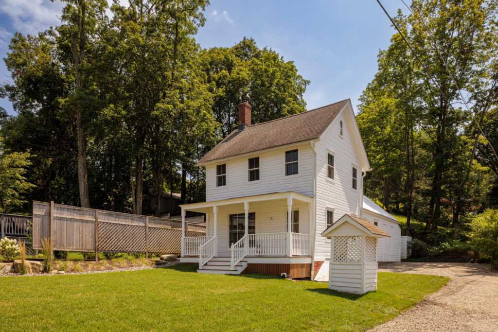 18 James Street, Rhinebeck, NY 12572 - Photo 3 of 21