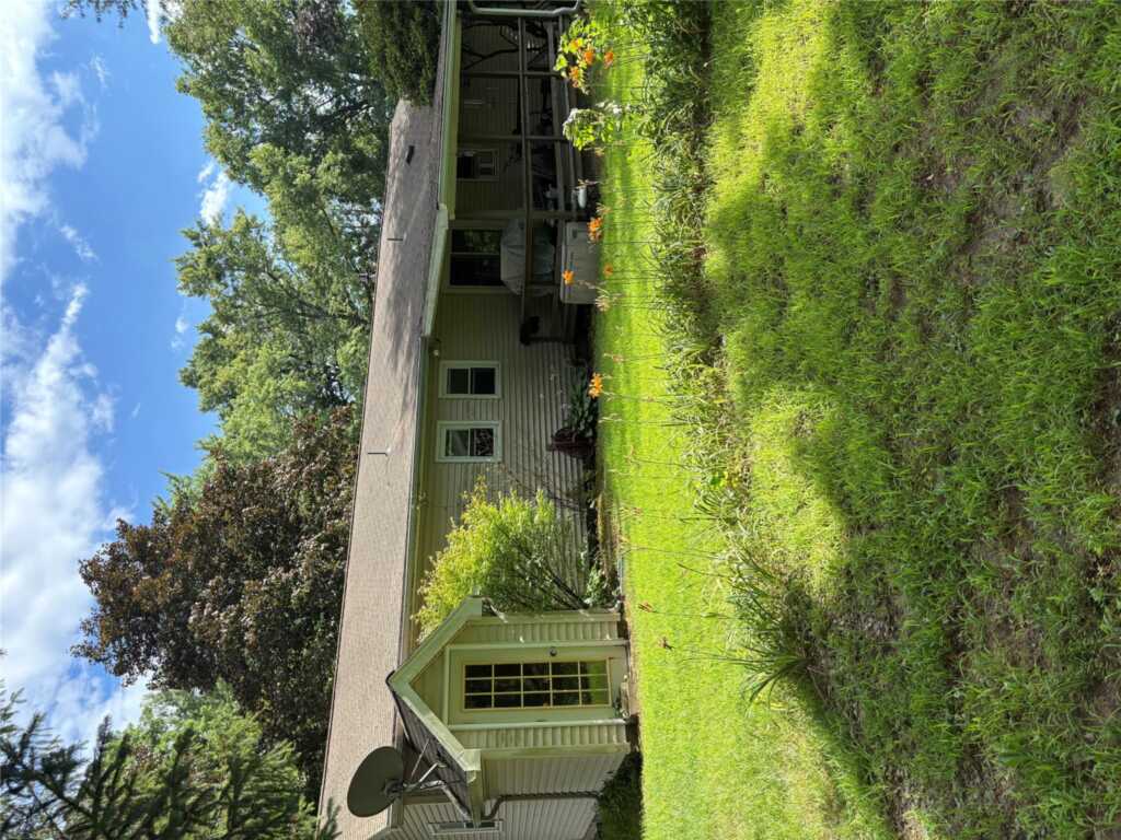20 Manor Road, Rhinebeck, NY 12572 - Photo 5 of 23