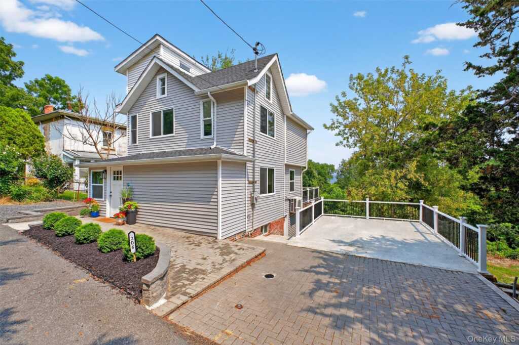 206 Willow Street, Kingston, NY 12401 - Photo 3 of 50