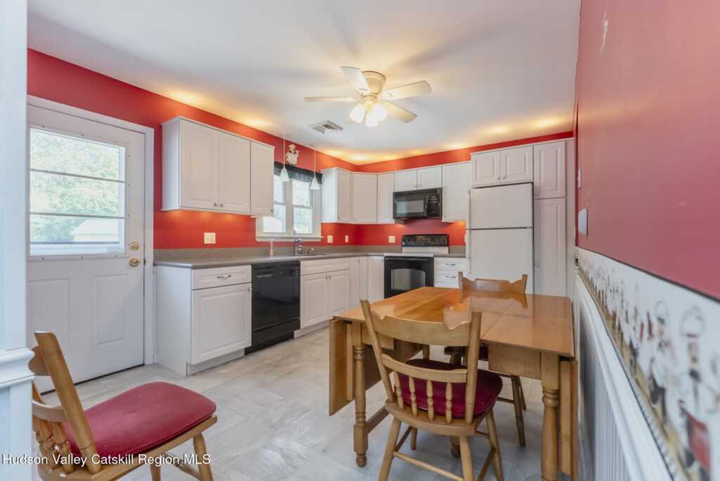 2 Dewitt Drive, Saugerties, NY 12477 - Photo 10 of 50