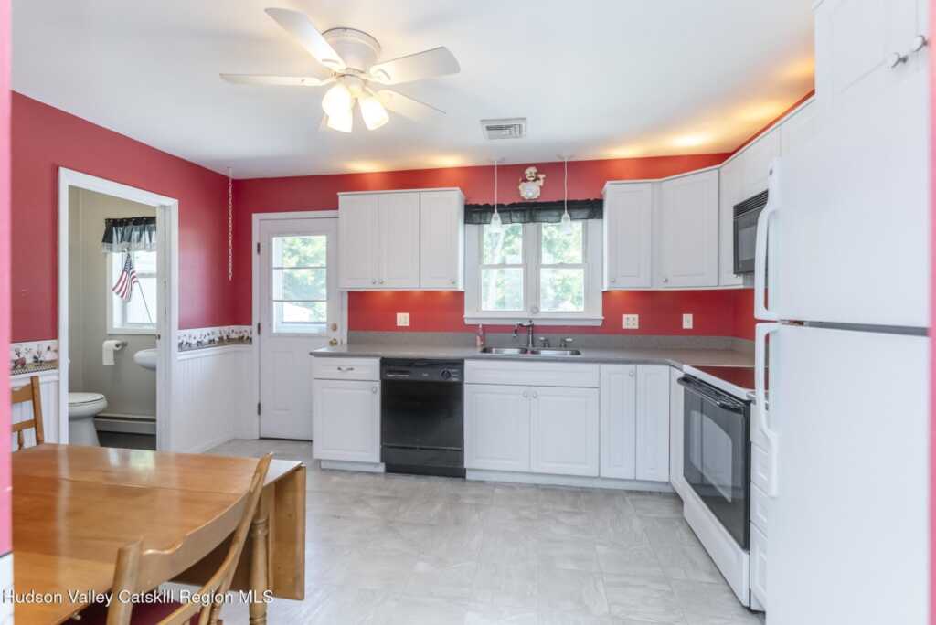 2 Dewitt Drive, Saugerties, NY 12477 - Photo 12 of 50