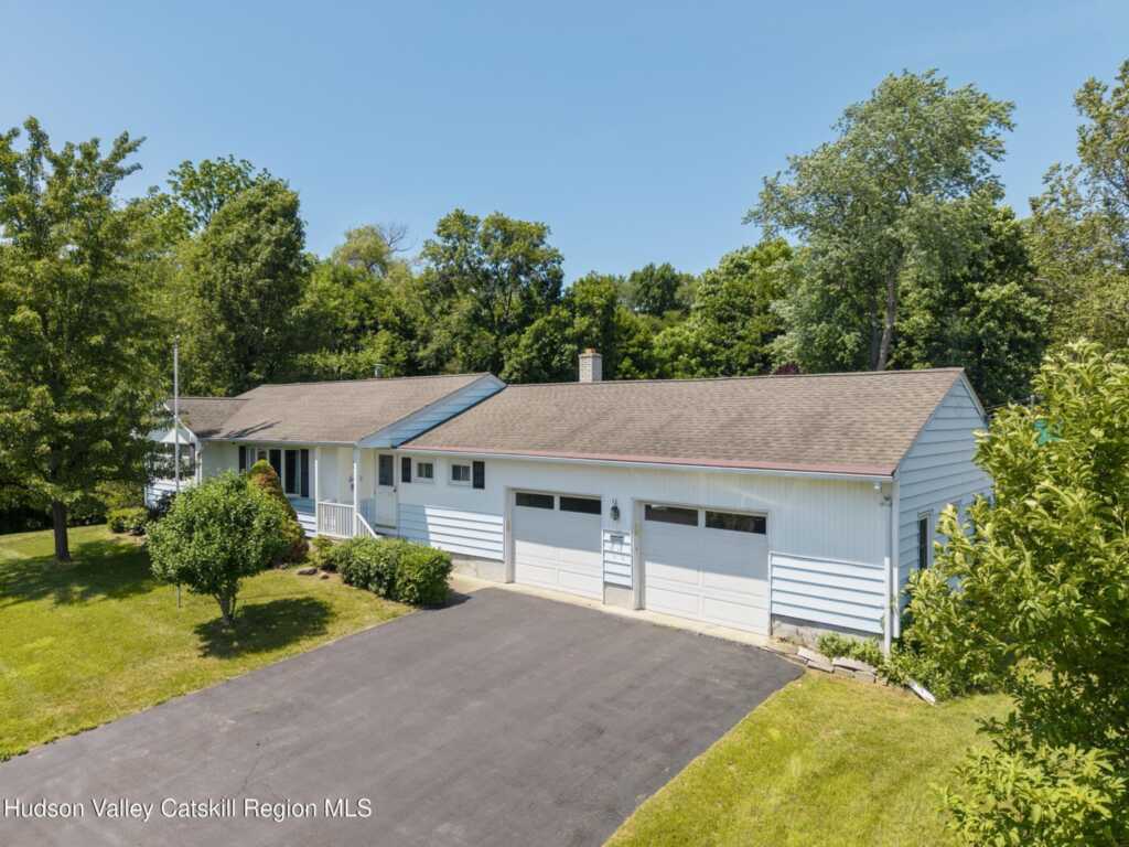 2 Dewitt Drive, Saugerties, NY 12477 - Photo 2 of 50