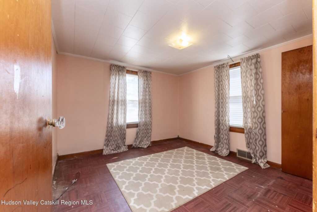 130 Wrentham Street, Kingston, NY 12401 - Photo 14 of 34