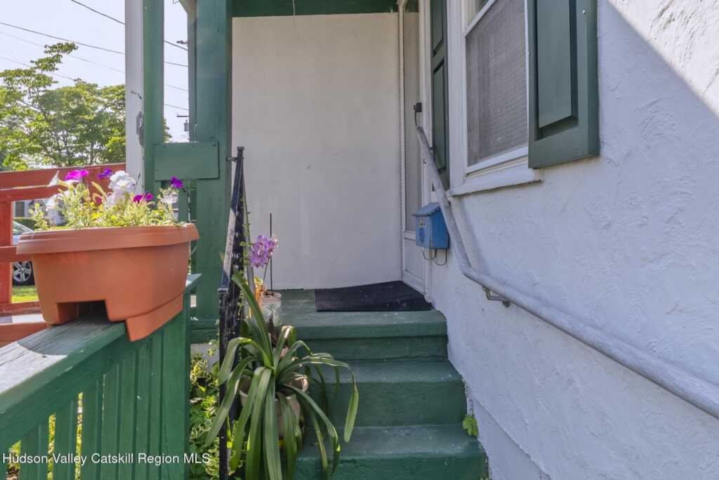 130 Wrentham Street, Kingston, NY 12401 - Photo 28 of 34