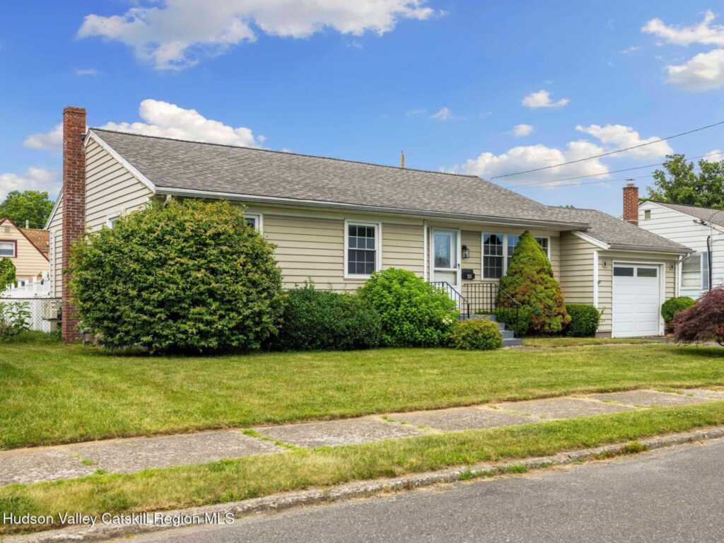 35 Amsterdam Avenue, Kingston, NY 12401