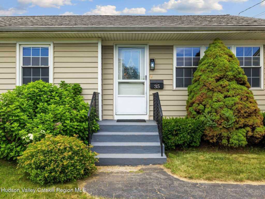 35 Amsterdam Avenue, Kingston, NY 12401 - Photo 3 of 31