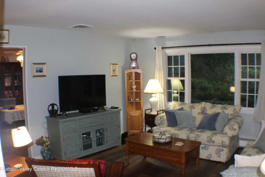 58 Elisa Landi Drive, Kingston, NY 12401 - Photo 11 of 25