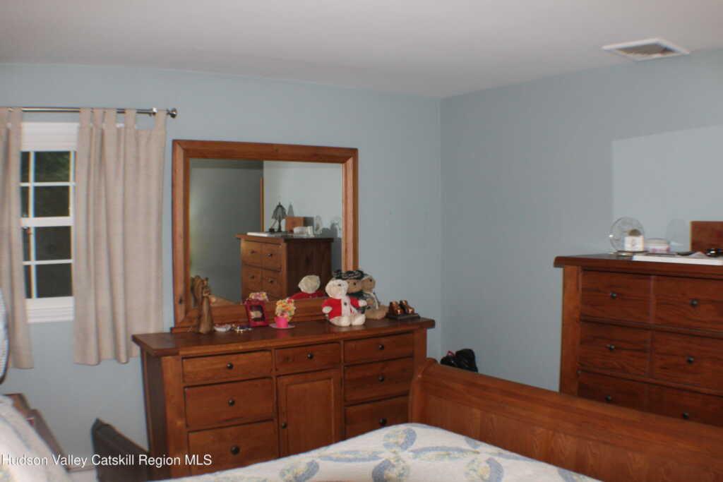 58 Elisa Landi Drive, Kingston, NY 12401 - Photo 15 of 25