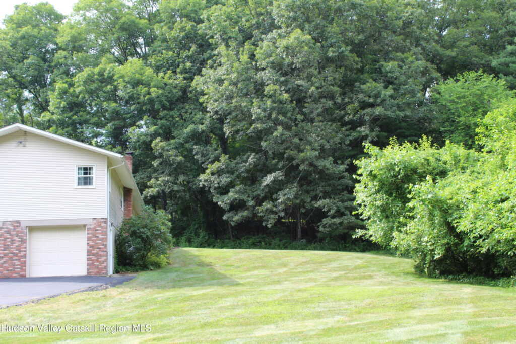 58 Elisa Landi Drive, Kingston, NY 12401 - Photo 23 of 25