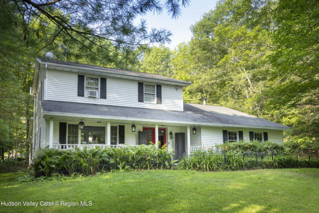 1521 Glasco Turnpike, Saugerties, NY 12477