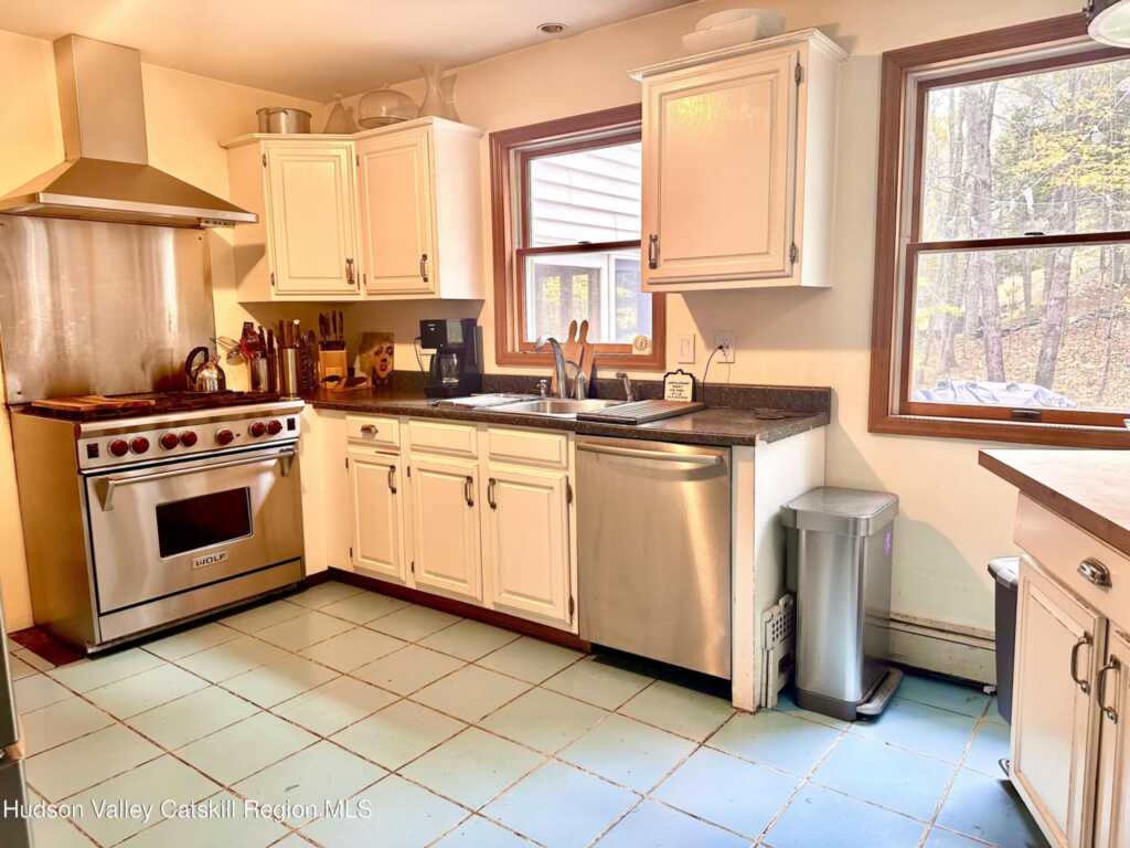1521 Glasco Turnpike, Saugerties, NY 12477 - Photo 15 of 30
