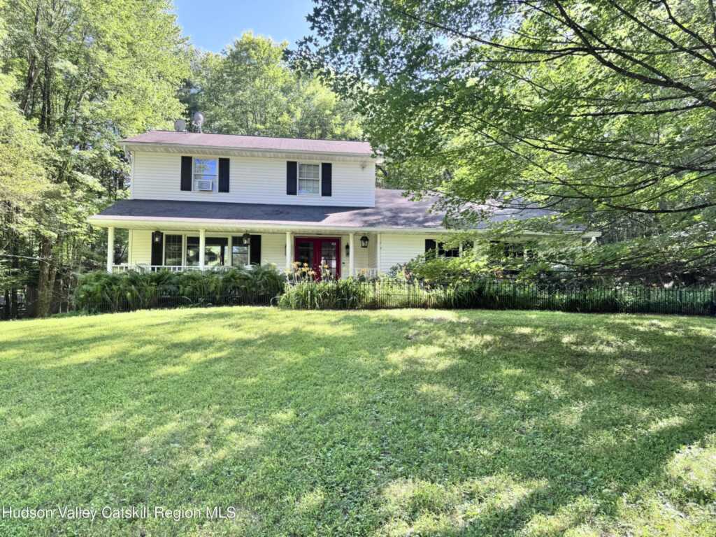 1521 Glasco Turnpike, Saugerties, NY 12477 - Photo 2 of 30