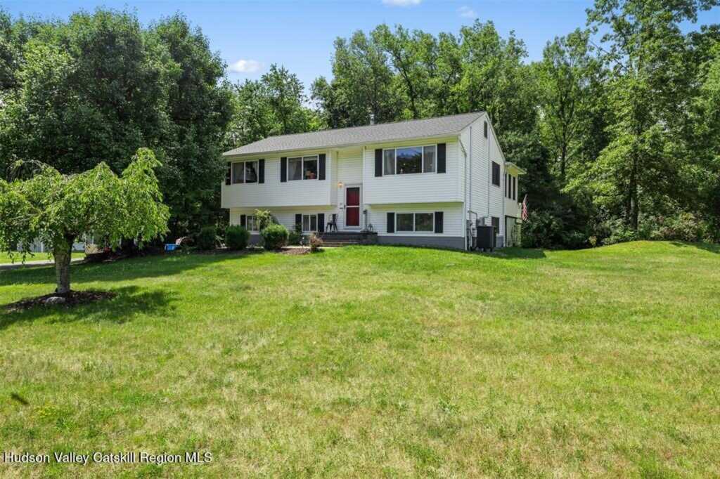 25 Terbar Loop, New Paltz, NY 12561 - Photo 2 of 32