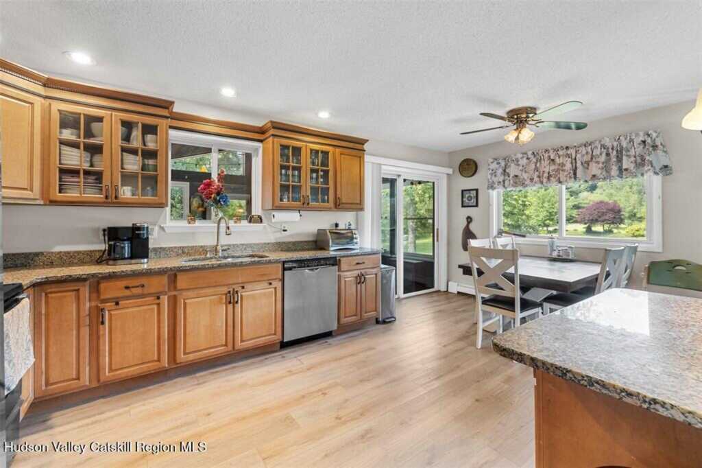 25 Terbar Loop, New Paltz, NY 12561 - Photo 5 of 32