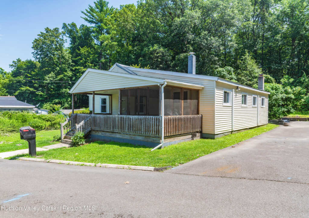 48 Petit Avenue, Kingston, NY 12401