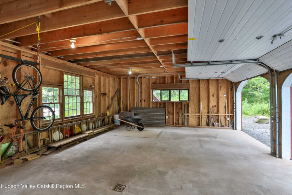 68 Garfield Road, Phoenicia, NY 12464 - Photo 7 of 43