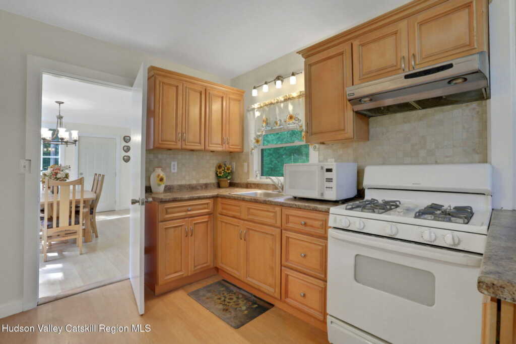 1055 Route 212, Saugerties, NY 12477 - Photo 5 of 21