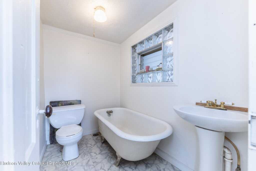 28 Tietjen Avenue, Kingston, NY 12401 - Photo 25 of 44