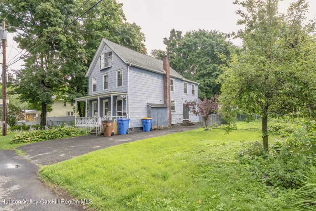28 Tietjen Avenue, Kingston, NY 12401 - Photo 4 of 44