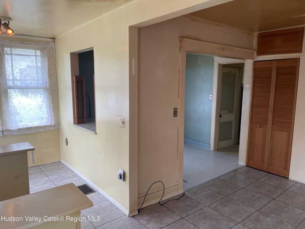 95 Yarmouth Street, Kingston, NY 12401 - Photo 11 of 40