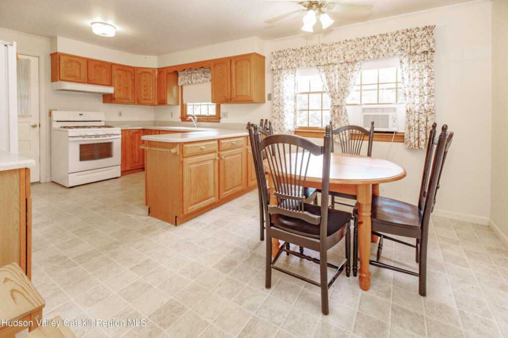 320 Pine St., Saugerties, NY 12477 - Photo 9 of 45