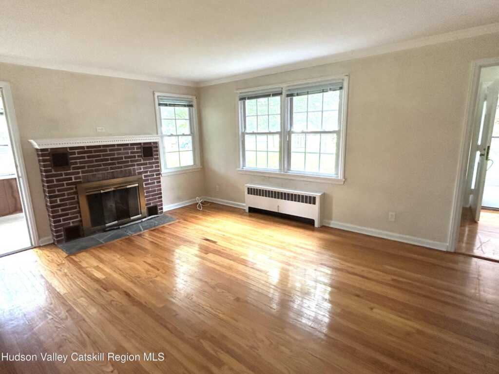 969 Blue Mountain Road, Saugerties, NY 12477 - Photo 6 of 23