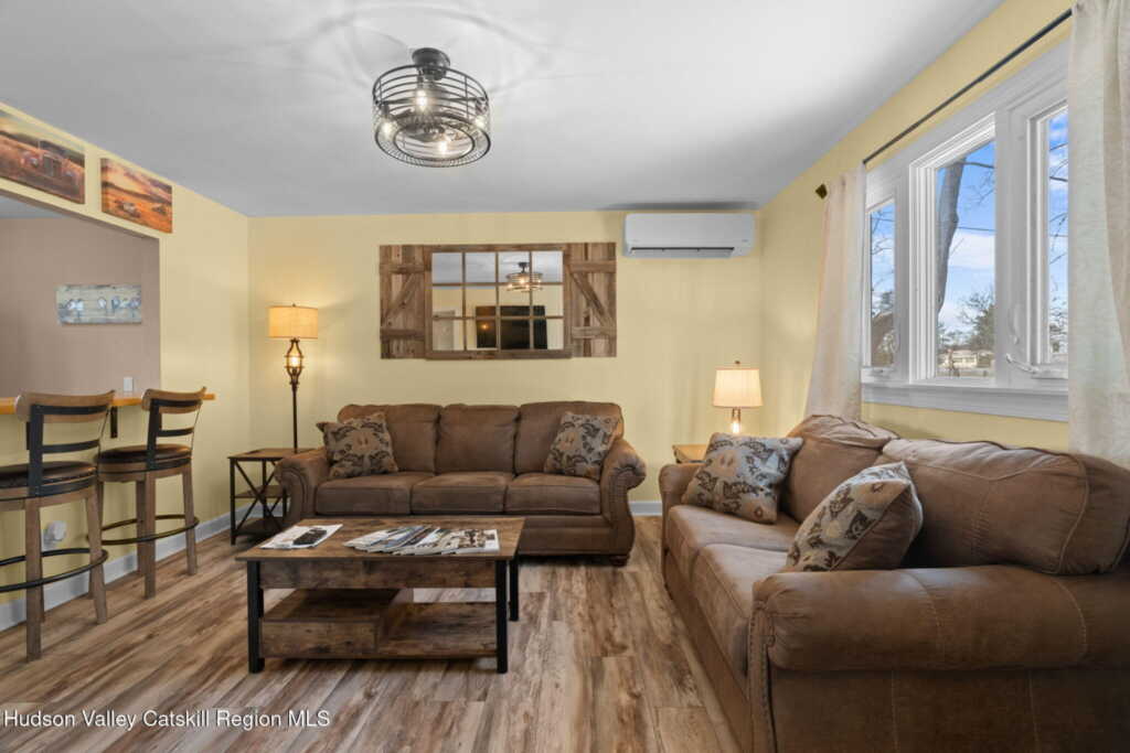 1920 Old Kings Highway, Saugerties, NY 12477 - Photo 4 of 20